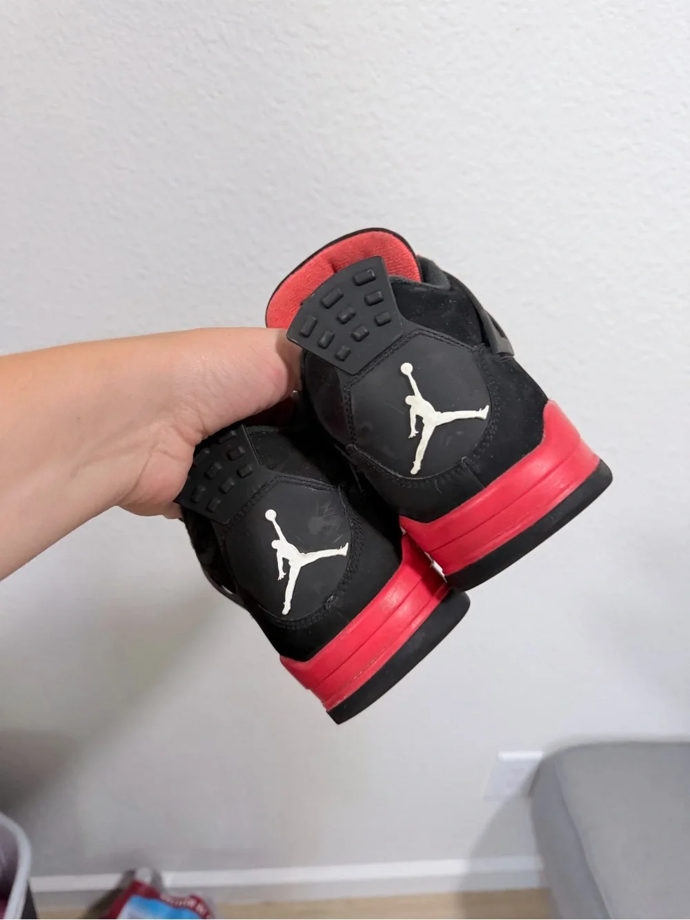 Jordan retro 4 black and red